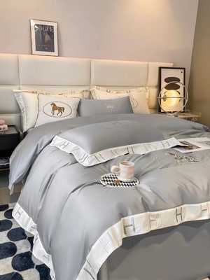Постельное Белье Hermes с вышивкой - Серое